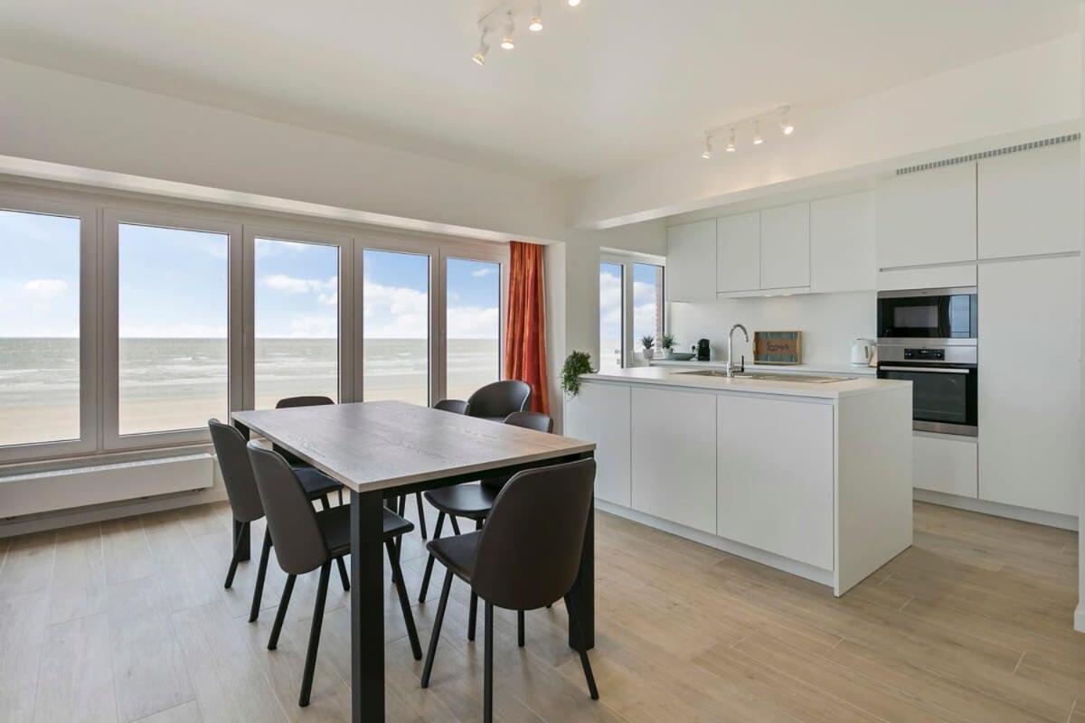 Huswell - Majestic Apartment With Breathtaking Sea View De Haan Eksteriør billede
